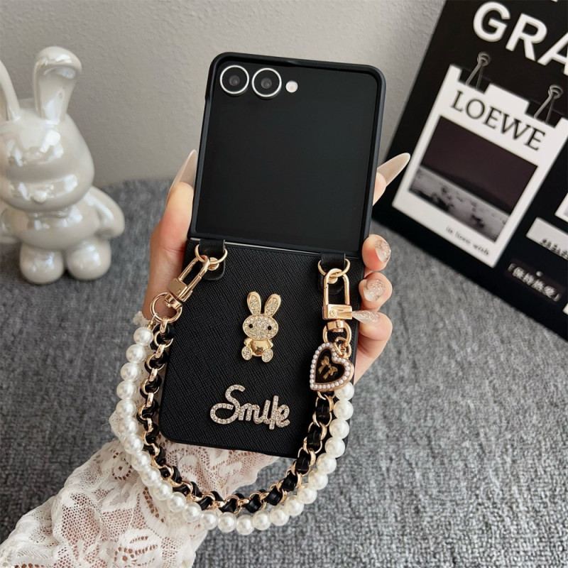 Coque Samsung Galaxy Z Flip 7 Lapin Smile avec Bracelet