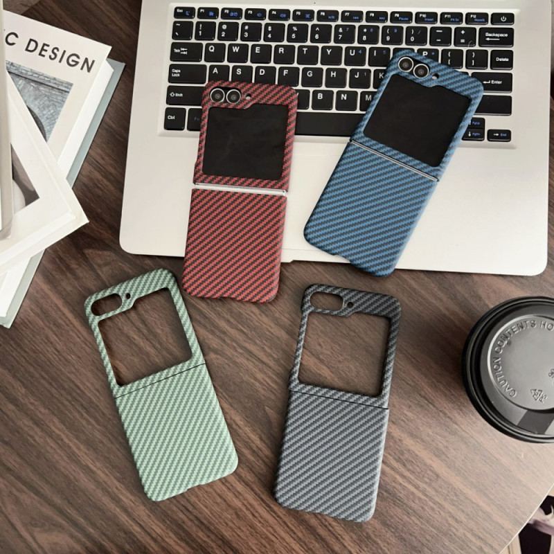 Coque Samsung Galaxy Z Flip 7 FE / Z Flip 6 Magnétique Texture Fibre Carbone